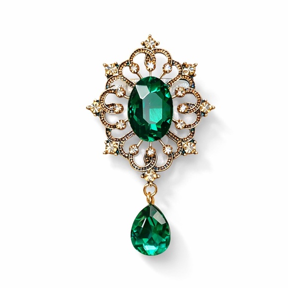 ⚜️ Vintage Design Green and Gold Brooch